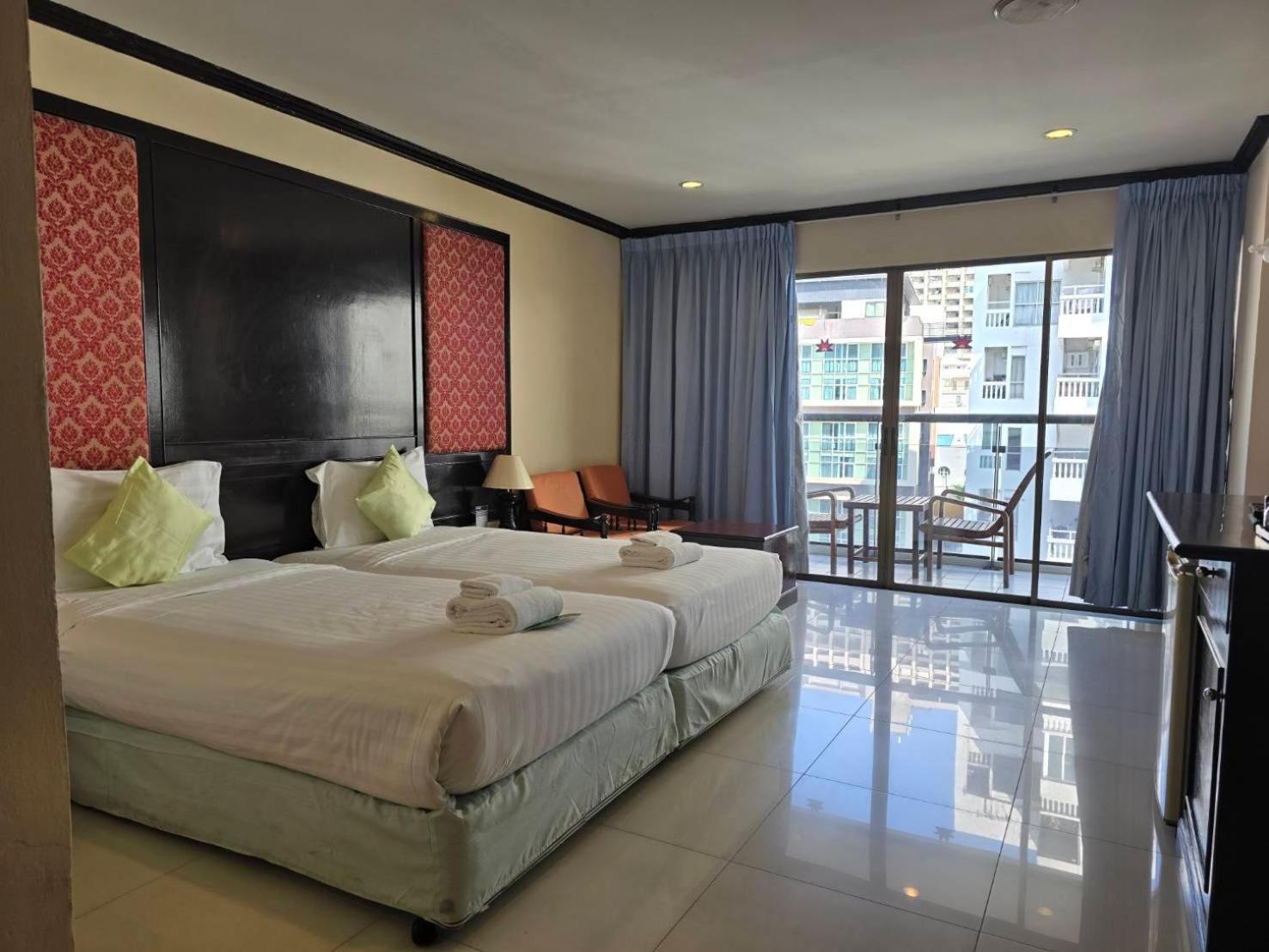 Mike Beach Resort Pattaya Eksteriør billede
