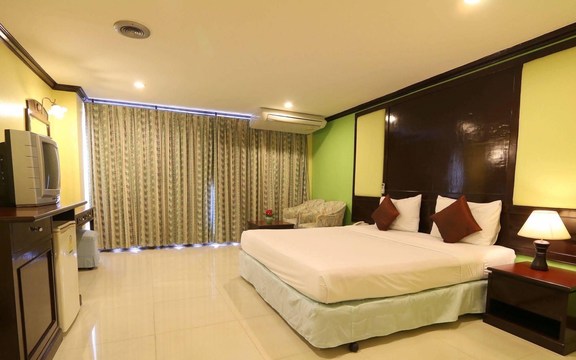 Mike Beach Resort Pattaya Eksteriør billede